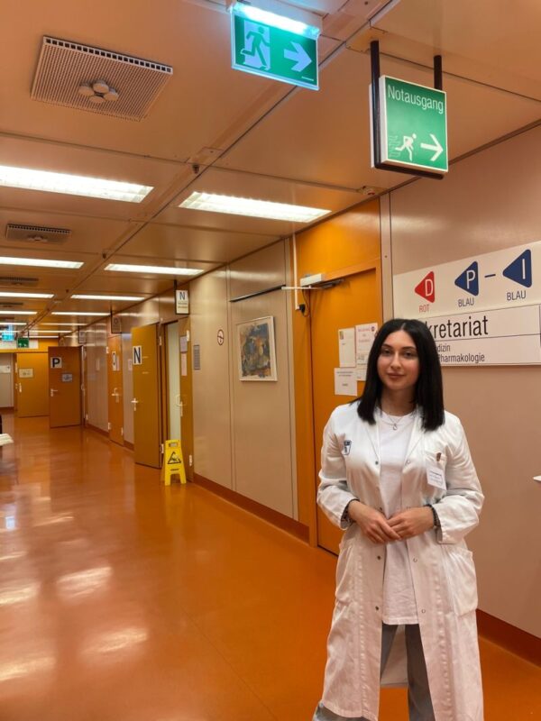 Liana Hambardzumyan: My immense gratitude for the invaluable opportunity to have completed the ISTH Reach-the-World fellowship at the University Hospital Vienna