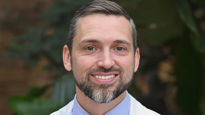 Ryan Nipp: Implementation of Symptom Monitoring With Electronic Patient-Reported Outcomes