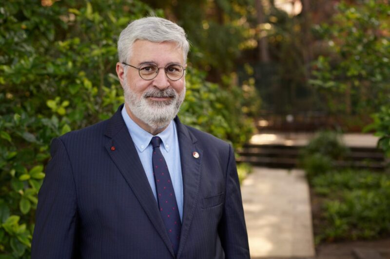 Dr. Fadlo Khuri