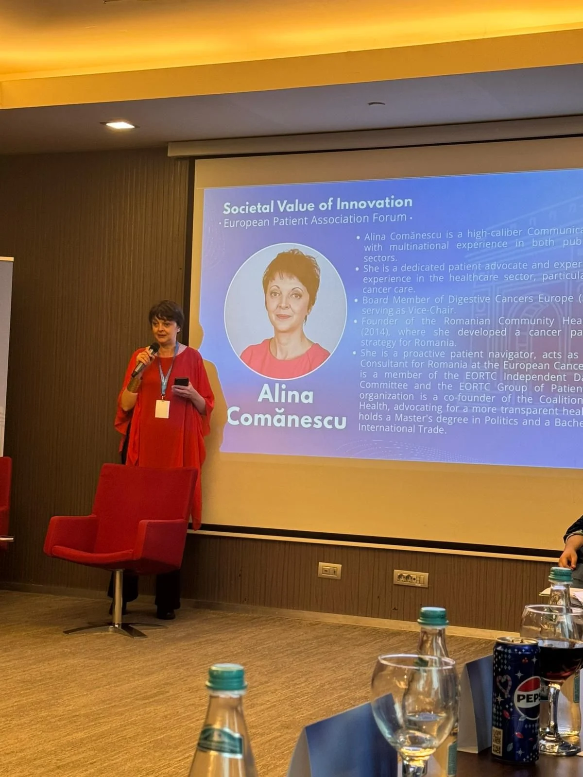 Alina Comanescu
