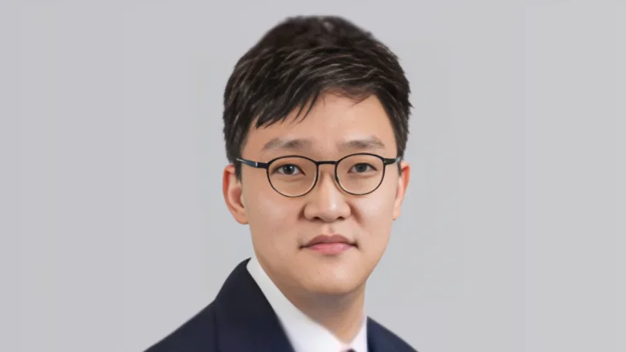 Sung-Min Hwang