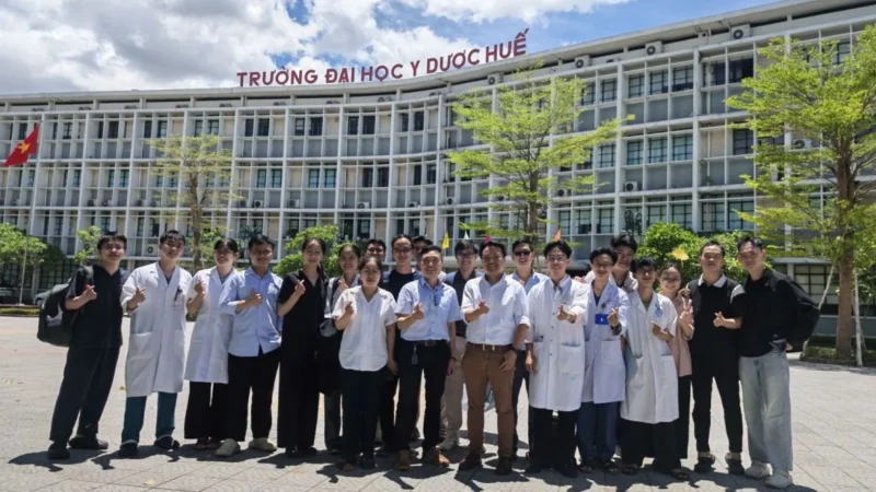 Herbert Loong: Whirlwind Visit Back to The Hue University of Medicine and Pharmacy After 11 Years